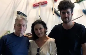  Michael Douglas, Catherine Zeta-Jones  en la Galería Taller Gorría en La Habana.