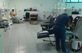 Venezuela sufre desde hace más de tres años una escasez de medicinas y los pacientes renales son unos de los más afectados.