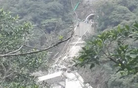 Recomendaron demoler el resto del puente.