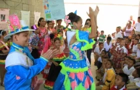 Laura Ospino y Samuel Quintero, reyes del Carnaval de la 44.