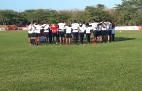 Jugadores del Junior durante el entrenamiento de esta tarde.