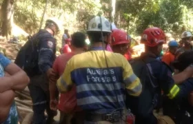 Rescatistas lograron evacuar con vida los 7 mineros que se encontraban atrapados en la mina "Los Mangos.