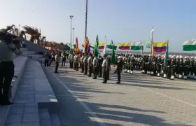 El Gran Malecón fue el escenario del cambio de mando de la Regional 8 de la Policía.