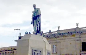 Buscan a los responsables del robo de la espada de Simón Bolívar.