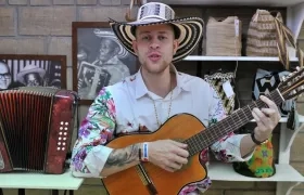 Snorri Eldjárn Hauksson, intérprete islandés de vallenato.