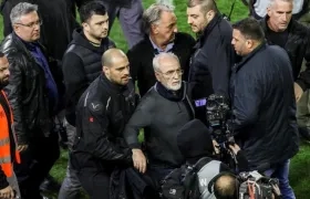 La Liga de Grecia se suspendió en respuesta al incidente acaecido durante el partido de este domingo entre el PAOK de Salónica y el AEK de Atenas.