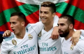 Lucas Vásquez celebra con Cristiano Ronaldo y Daniel Carvajal. 