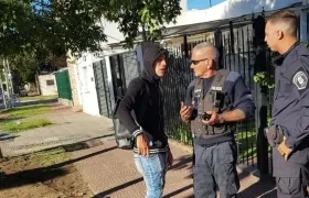 Centurión intentando sobornar a los Policías. 