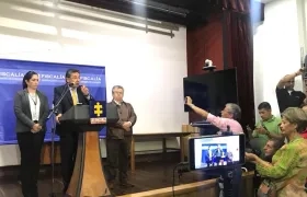 El Fiscal General Néstor Humberto Martínez, explicando los alcances de la operación.