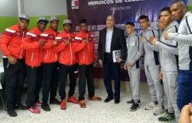 Equipos de Domadores de Cuba y Heroicos de Colombia. 