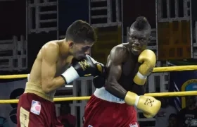 Yuberjen Martínez, boxeador estelar de los Heroicos de Colombia. 