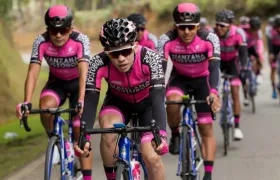 Escuadra del Manzana Postobón. 