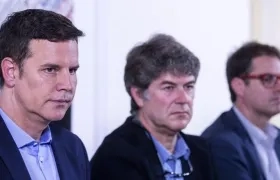 Juan Carlos Cruz (i), James Hamilton (c) y José Andrés Murillo (d).