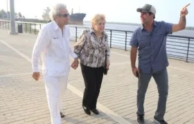 William Mebarak, Nidia Ripoll y el Alcalde Alejandro Char en el Malecón.
