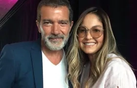 El actor español Antonio Banderas y la diseñadora Goretty Medina.