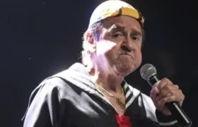 El actor y humorista mexicano Carlos Villagrán.