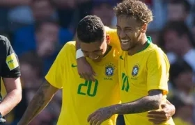 Neymar marcó el primero gol del partido ante los croatas.