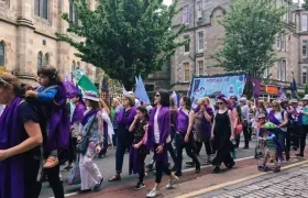 Imagen de las mujeres marchando en Londres.