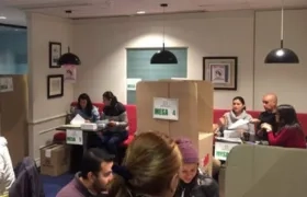 Así votan los colombianos en Sídney.