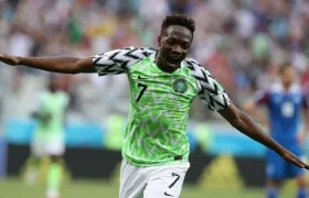 Ahmed Musa celebra uno de sus goles ante Islandia. 