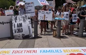 Los manifestantes exigían acabar con los "campos de detención" de inmigrantes.
