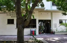 Fachada de Medicina Legal.