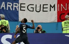 Samuel Umtiti celebra el gol de la clasificación. 