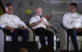 Monseñor Pablo Emiro Salas, Arzobispo de Barranquilla y el Monseñor Víctor Tamayo.