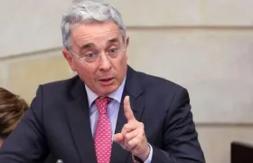 El Senador Álvaro Uribe.
