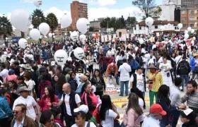 Docentes marcharon en diferentes lugares de Colombia.