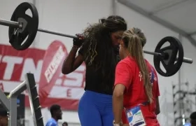 Catherine Ibargüen y Alysbeth Félix en un entrenamiento.