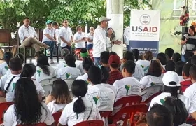 Entrega de tierras a los sobrevivientes de Chengue.