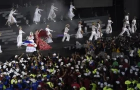 La Reina del Carnaval 2018, Valeria Abuchaibe Rosales, durante la clausura de los Juegos.