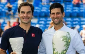 Roger Federer y Novak Djokovic, tenistas europeos. 