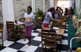 Reclusas de la cárcel de San Diego de Cartagena atienden el restaurante "Interno"