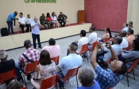 El Alcalde Joao Herrera oficializando la creación de la red.