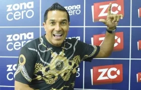 El cantante y compositor Checo Acosta.