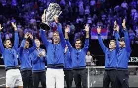 El combinando europeo festejando el título. 