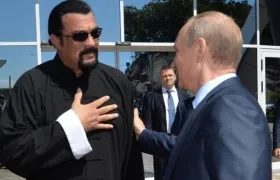 El actor Steven Seagal y el Presidente Putin.
