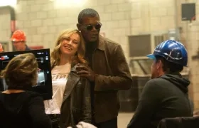 Brie Larson, en su papel de la Capitana Marvel, al lado de Samuel L. Jackson, quien interpreta a Nick Fury.