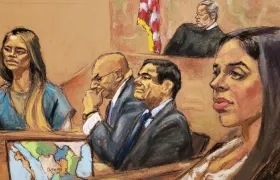 Dibujo realizado por la artista Jane Rosenberg donde aparece la exdiputada mexicana y amante de Joaquín "El Chapo" Guzmán, Lucero Guadalupe Sánchez (i)