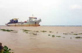 La improvisación también se refleja en recurrentes dragados de emergencia.