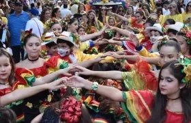 Niños danzantes del Garabatico del Country Club.