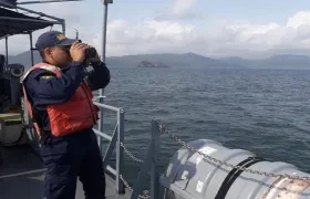 La Armada recibió la alerta del naufragio y de inmediato comenzó la búsqueda de la embarcación.