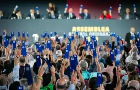 Votación en la Asamblea del Barcelona. 