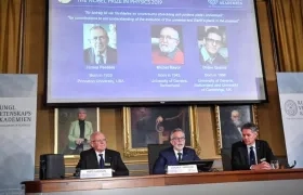 La Academia anuncia a James Peebles, Michel Mayor y Didier Queloz, como ganadores del Nobel de Física.