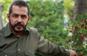 El escritor colombiano Mario Mendoza.
