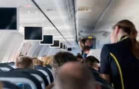 La empresa argumentó que el uso del maquillaje era una "recomendación". 