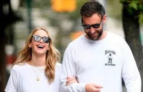 La actriz Jennifer Lawrence y su esposo Cooke Maroney.