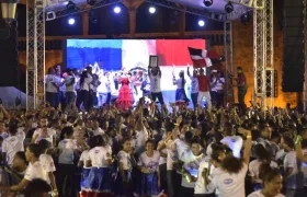 Los dominicanos orgullosos con el récord alcanzado.